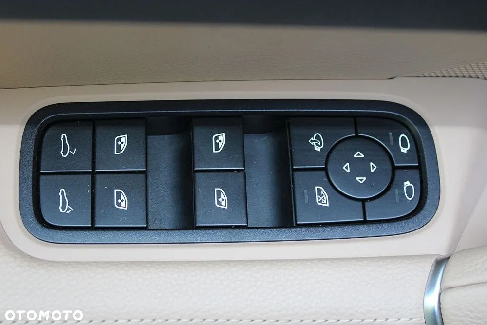 Porsche Cayenne Platinum Edition - 16