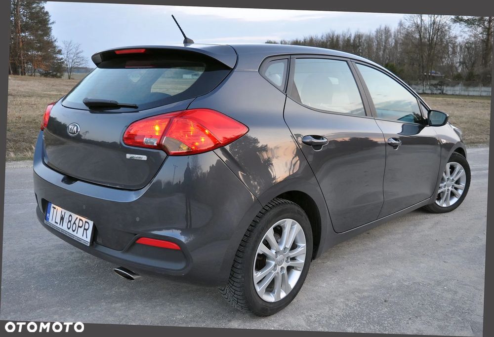 Kia Ceed 1.6 CRDi 128 Spirit - 2