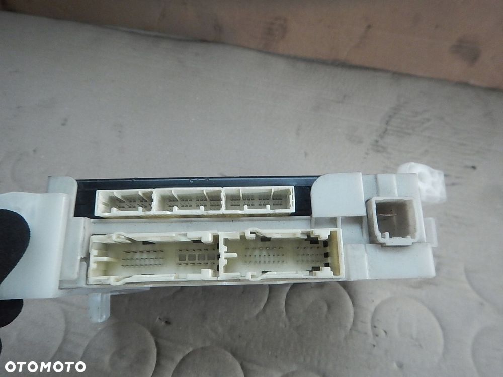 MODUL KOMFORTU STEROWNIK BSI TOYOTA PRIUS PLUS 1.8 HYBRYDA 89221-47540 - 2