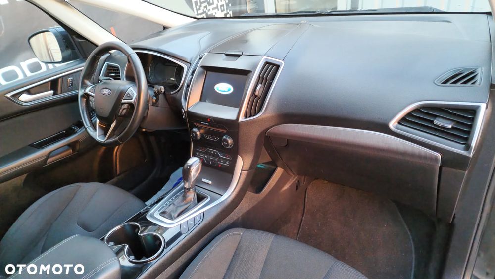 Ford S-Max - 16