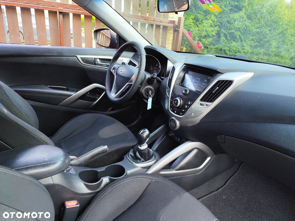Hyundai Veloster 1.6 Style - 7