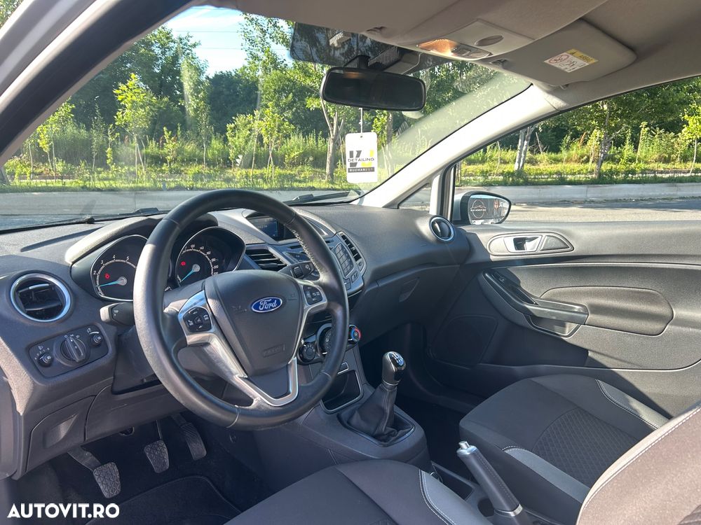 Ford Fiesta - 10