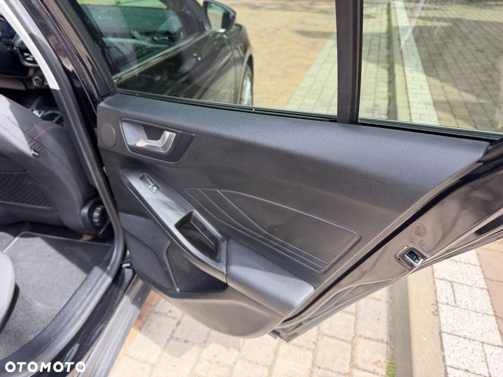Ford Focus 1.5 EcoBlue Titanium X - 27