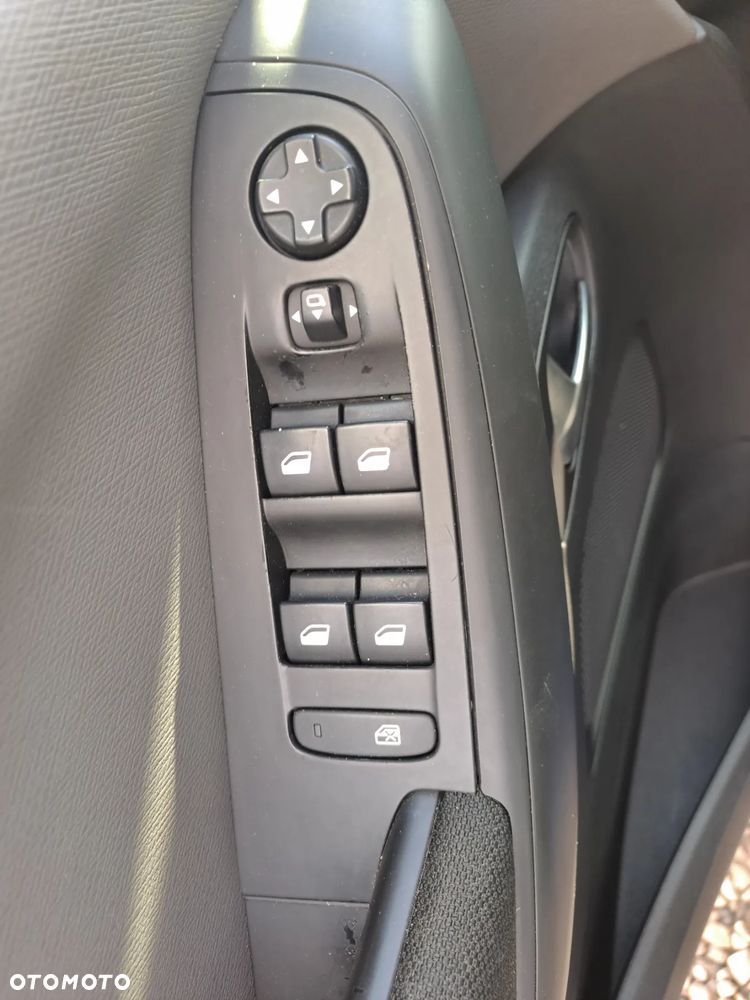 Citroën C4 Picasso 1.2 PureTech Live S&S - 15