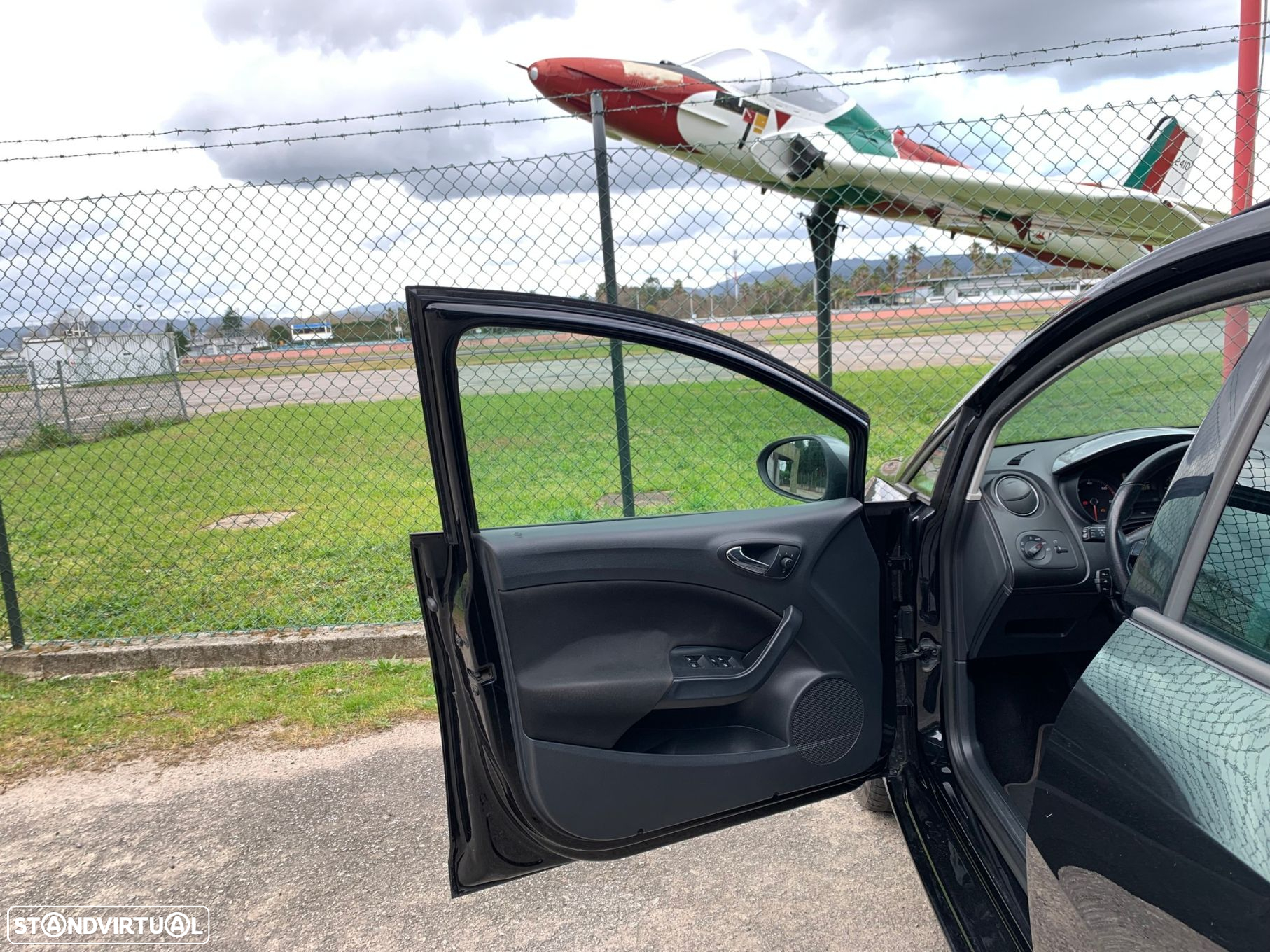 SEAT Ibiza 1.6 TDI FR - 42