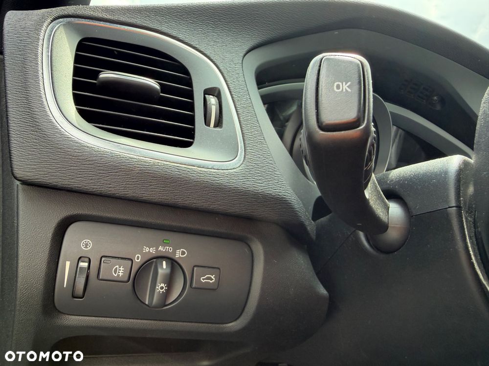 Volvo V40 D2 RDesign - 13