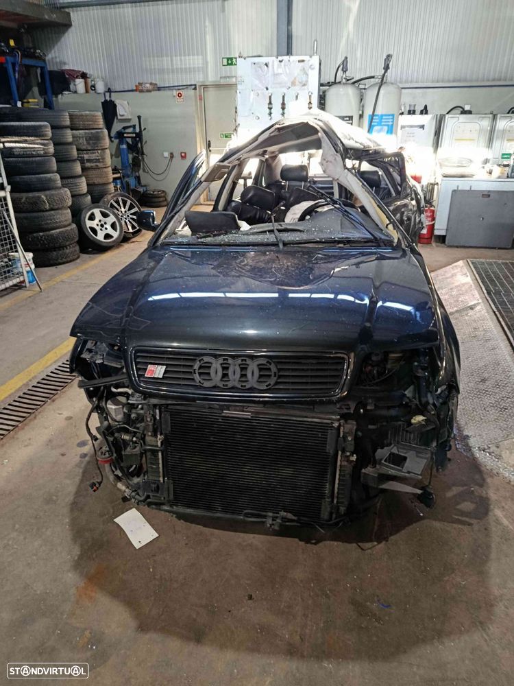 Carro MOT: ATW AUDI A4 B5 8D2 1995 1.8T 150CV 4P PRETO GASOLINA - 1