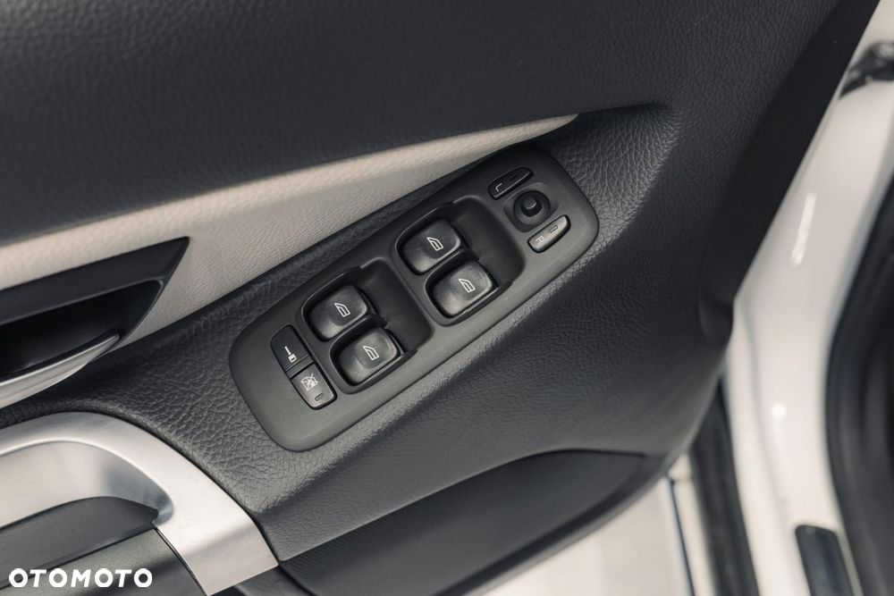 Volvo XC 90 D5 AWD R-Design - 26