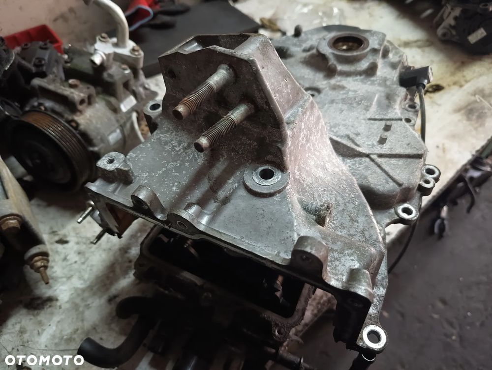 POKRYWA ROZRZADU KIA HYUNDAI 1.0 G3LA 12R - 4