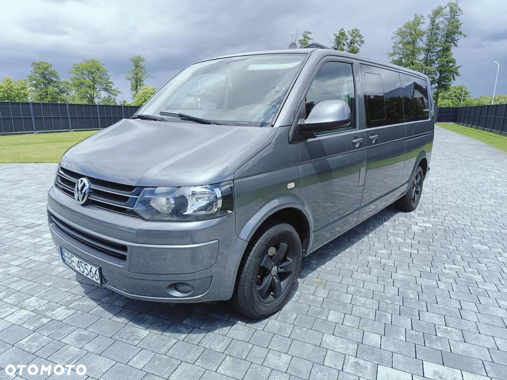 Volkswagen Caravelle - 1