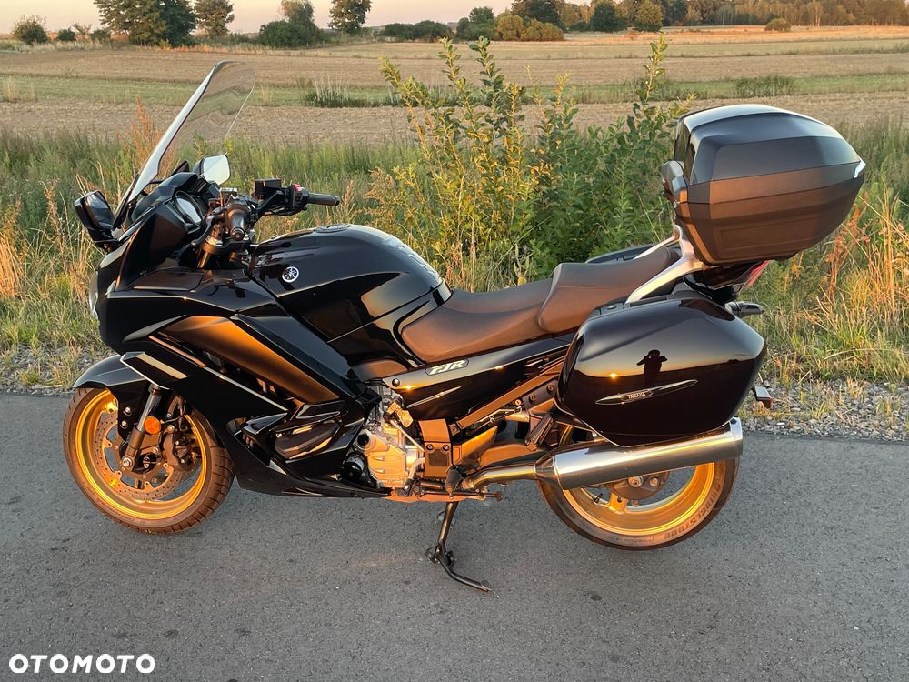 Yamaha FJR - 2