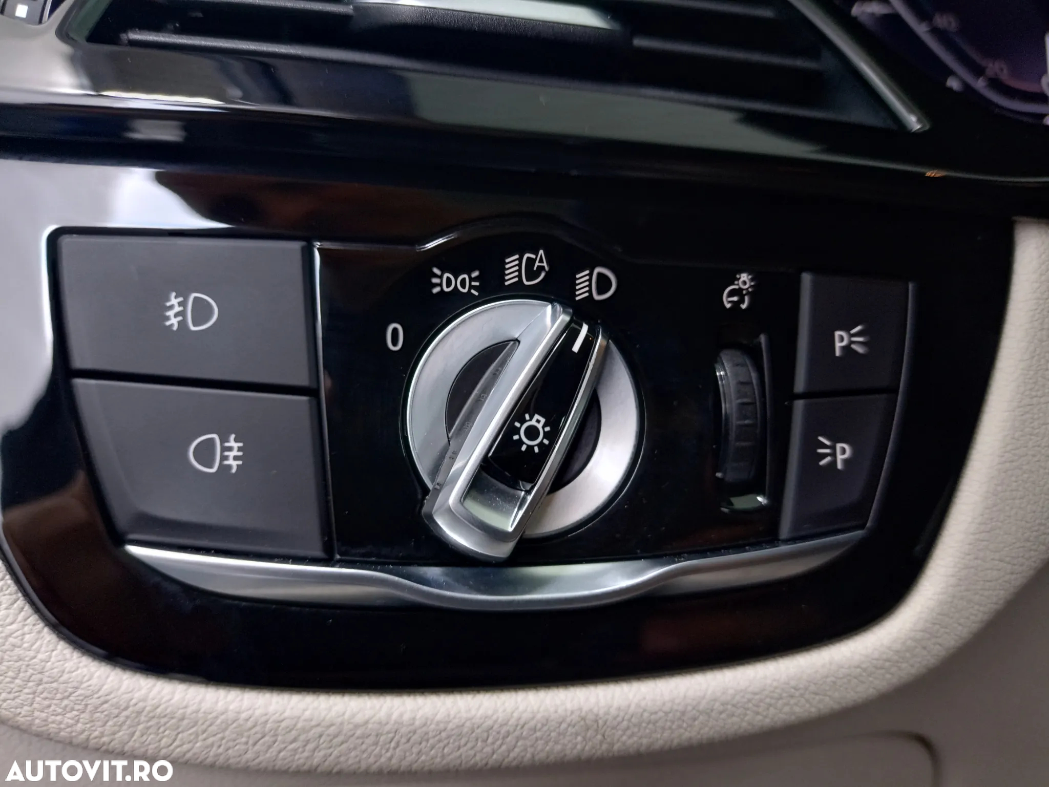 BMW Seria 5 520i Aut. Luxury Line - 11