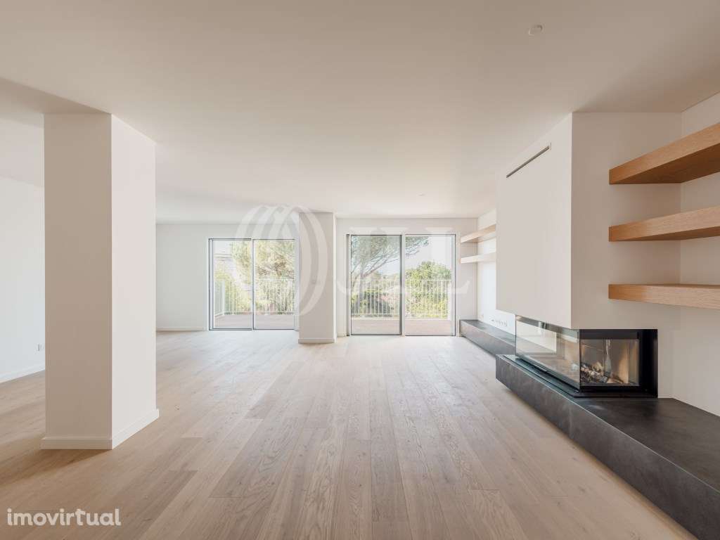 Moradia T4+1 com piscina no Monte Estoril, em Cascais - Grande imagem: 2/21