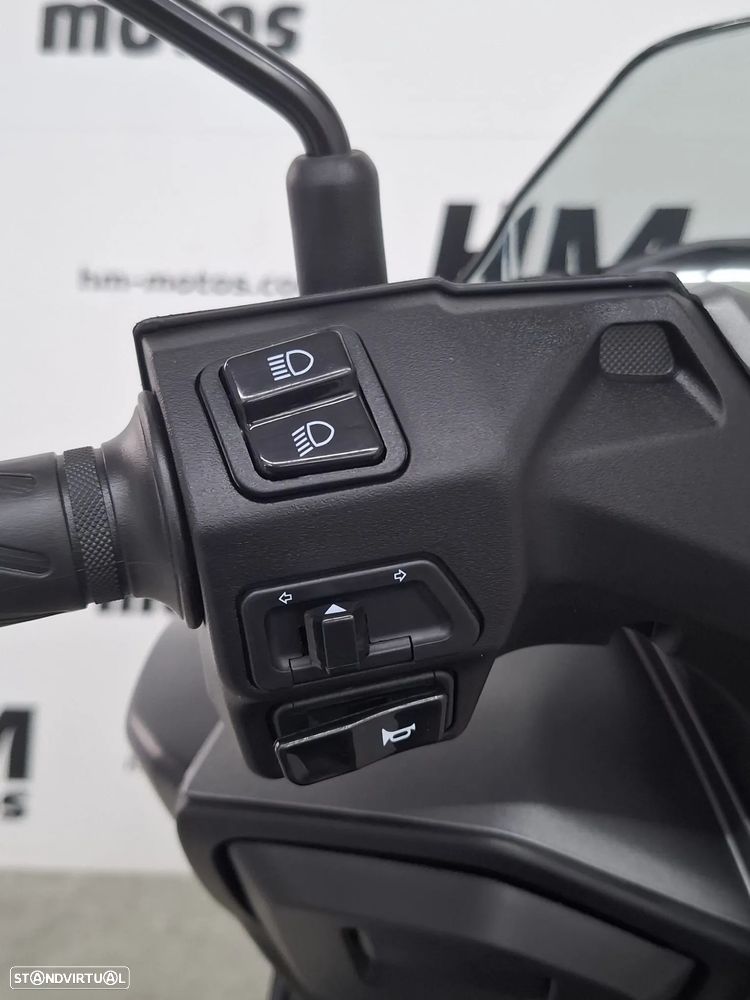 Suzuki Burgman 125 STREET - 9