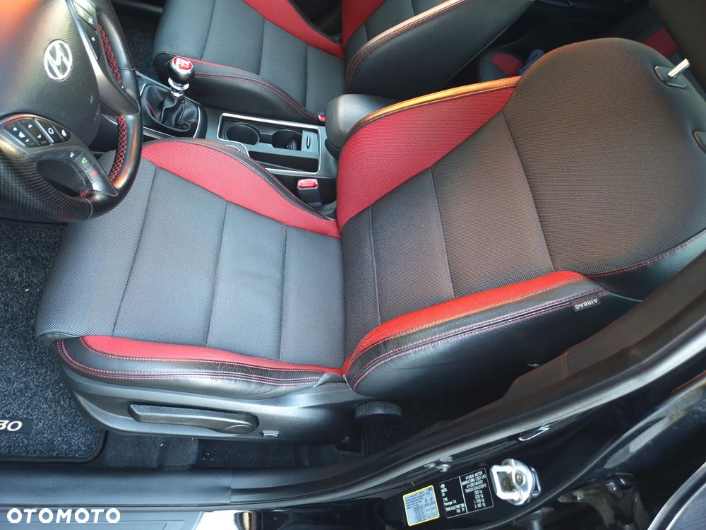 Hyundai i30 1.6 T GDI Turbo - 16