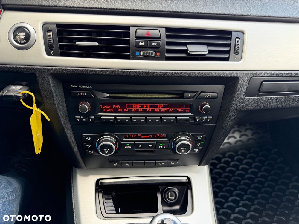 BMW Seria 3 320i Edition Lifestyle - 21