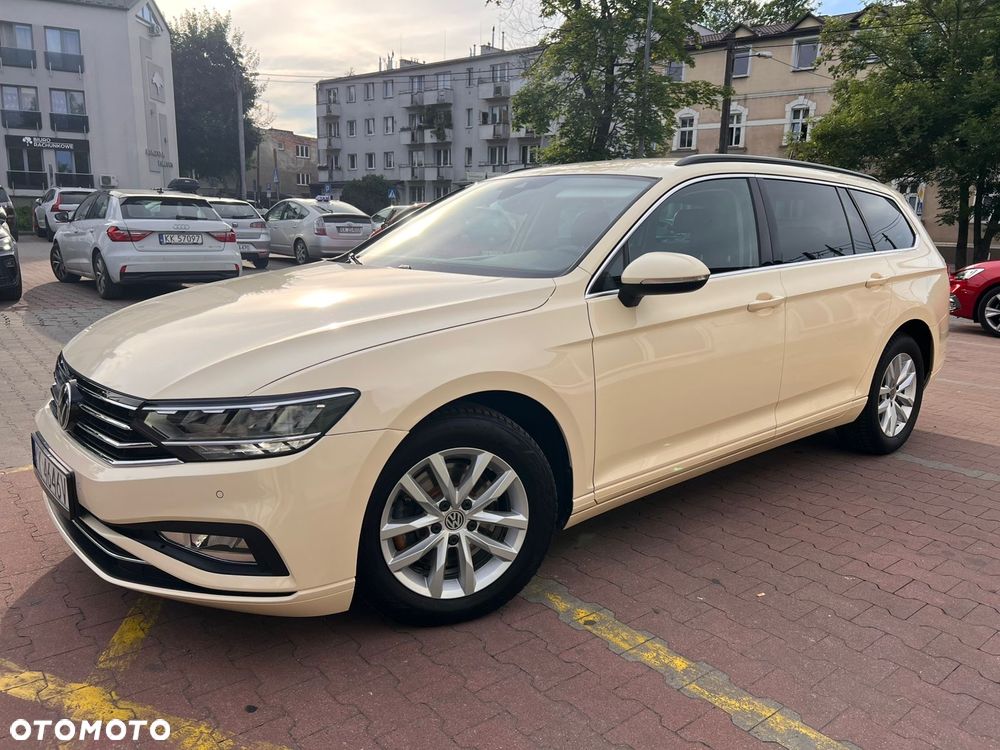 Volkswagen Passat 2.0 TDI EVO Business DSG - 2