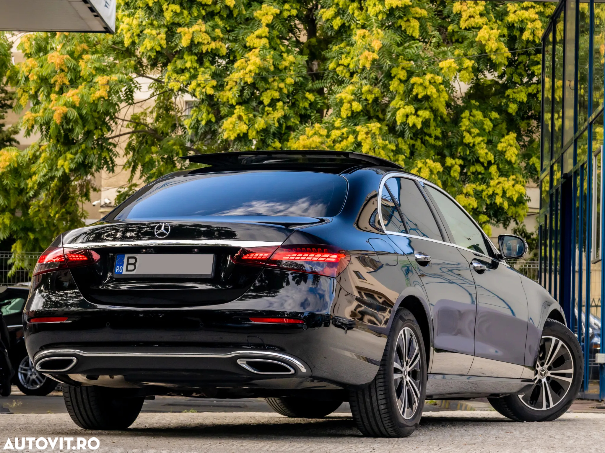 Mercedes-Benz E 200 MHEV 4MATIC Aut. - 4