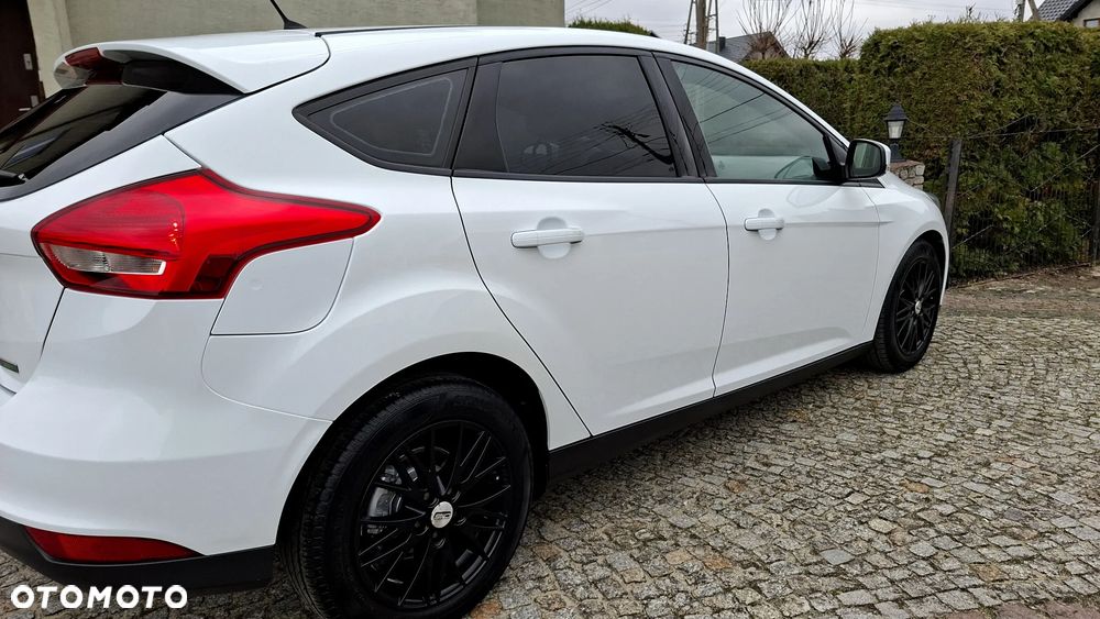 Ford Focus 1.0 EcoBoost Trend - 16