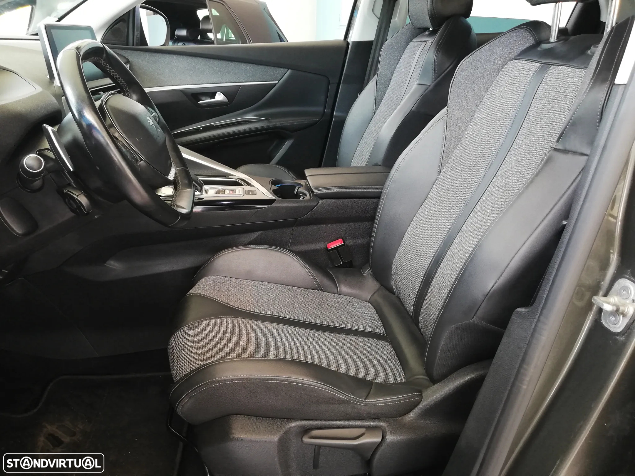 Peugeot 3008 1.5 BlueHDi Allure Baixo Consumo EAT8 - 8