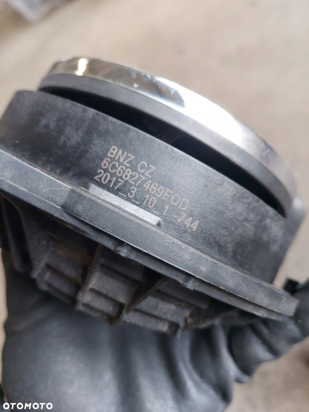 KLAMKA KLAPY TYŁ ZAMEK VW POLO V 5 6C0 6C LIFT 6C6827469F 6R0827505F - 6