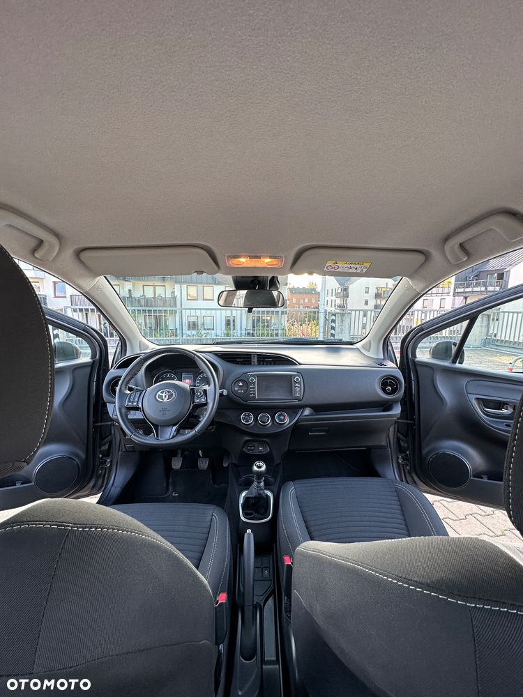Toyota Yaris 1.5 Premium - 11