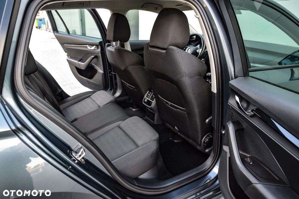Skoda Octavia 1.0 TSI Active - 26
