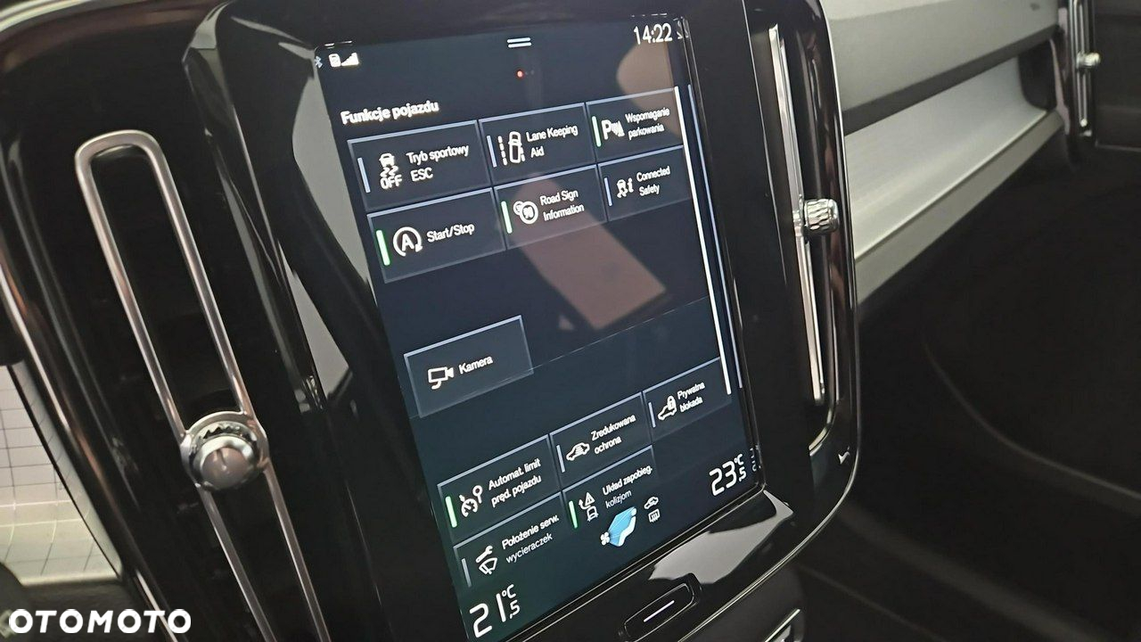 Volvo XC 40 T3 Momentum Pro - 22
