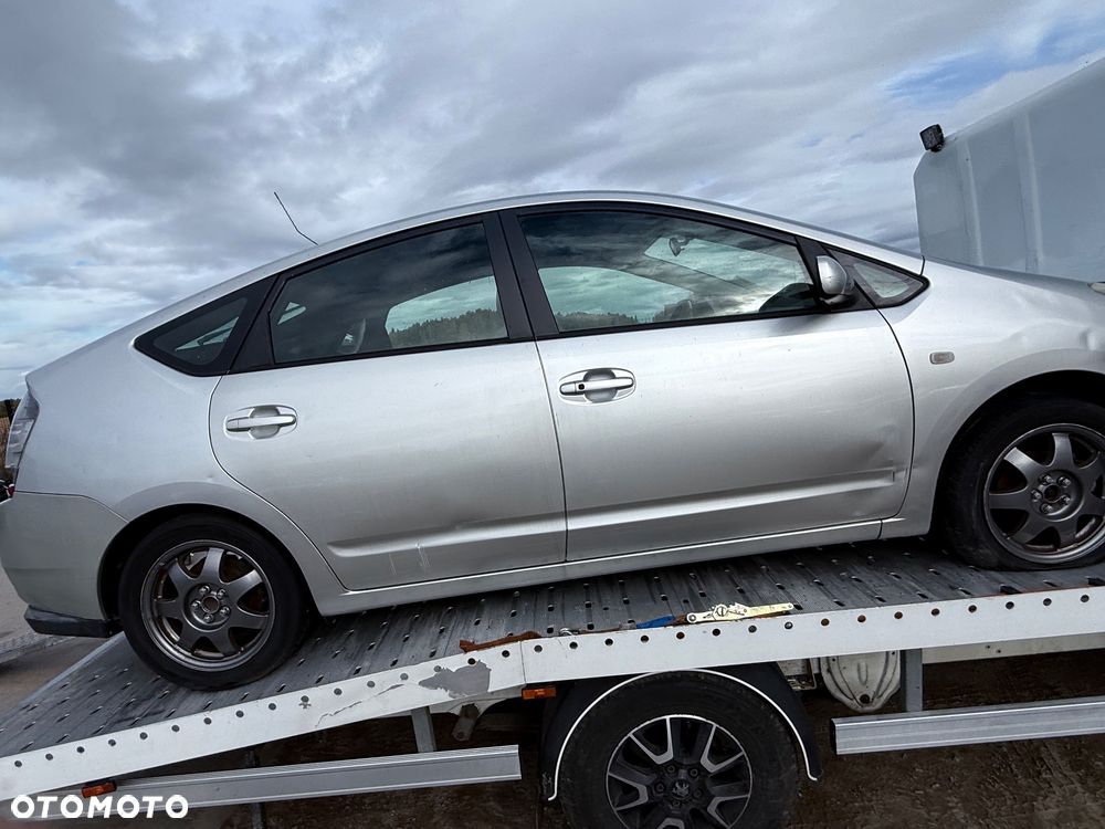 Toyota Prius (Hybrid) Executive - 10