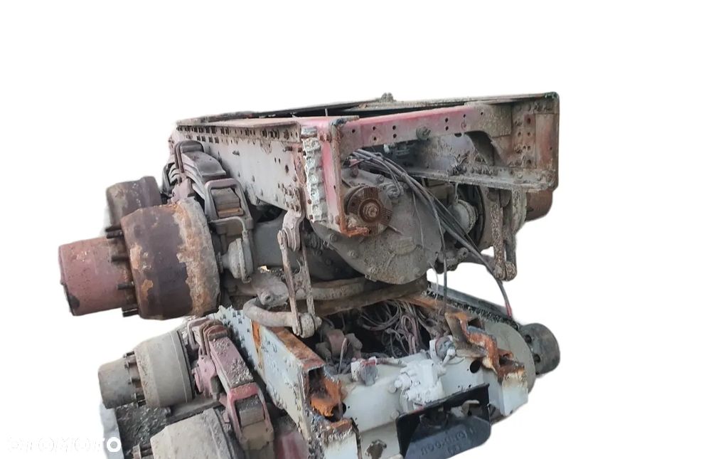 WKŁAD MOSTU IVECO EUROTRAKER PRZELOTOWY 13 TON 8X8 6X6 6X4 28:37 27:32 - 3