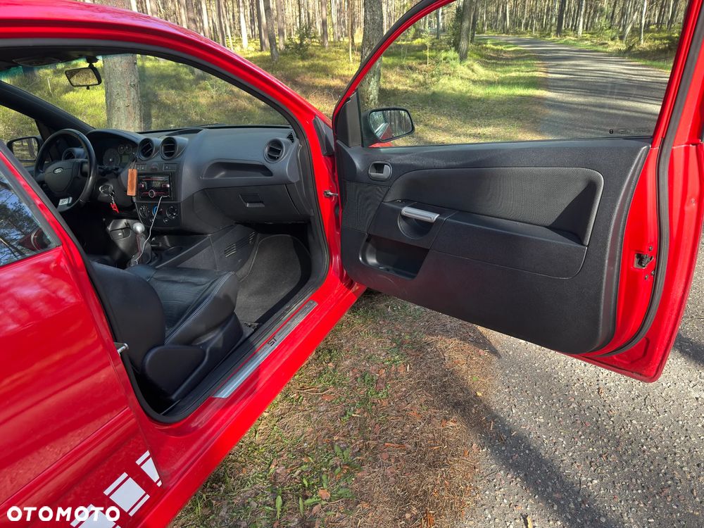 Ford Fiesta 2.0 ST - 16