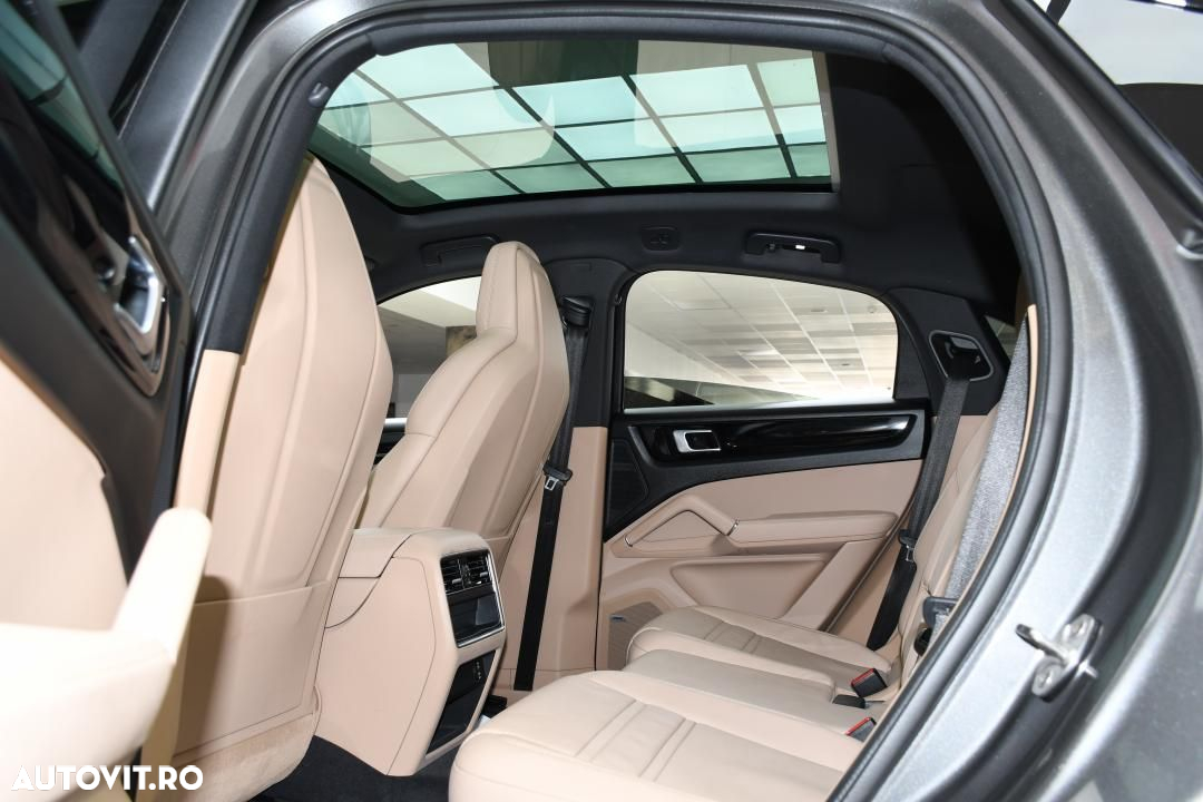 Porsche Cayenne Coupe E-Hybrid Tiptronic S Platinum Edition - 14