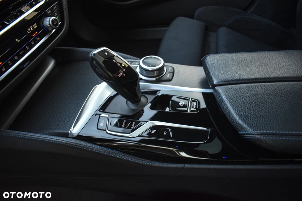BMW Seria 5 520d M Sport sport - 17