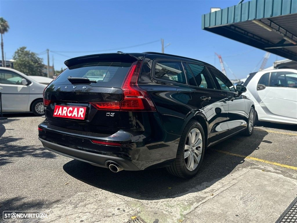 Volvo V60 2.0 D3 Momentum Geartronic - 9