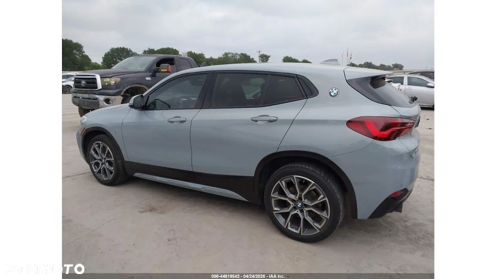 BMW X2 - 5