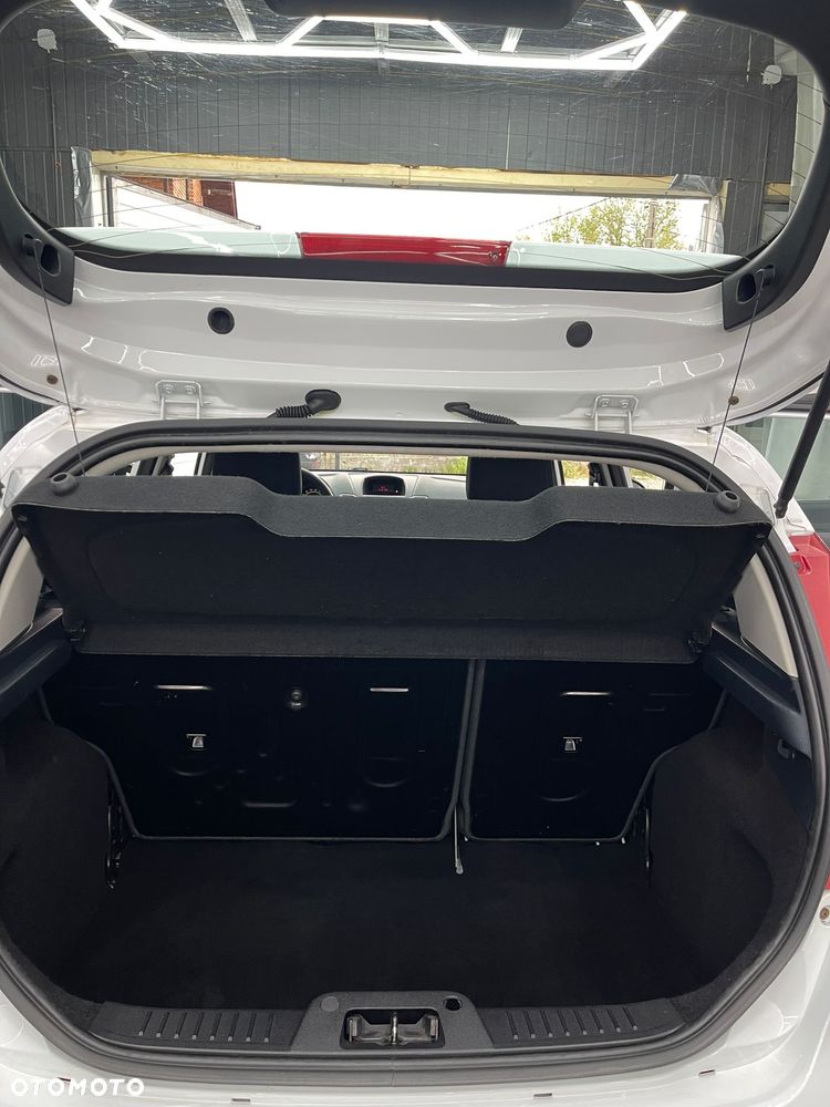 Ford Fiesta 1.25 Champions Edition - 28