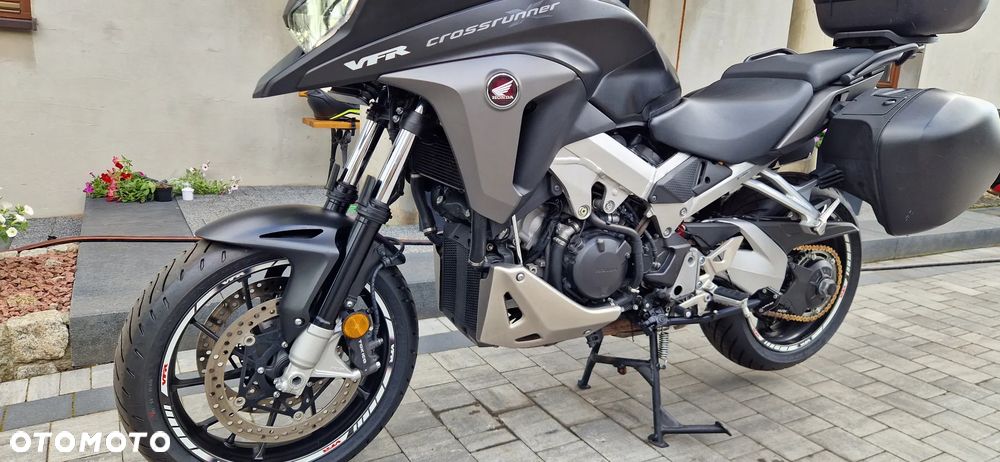 Honda VFR - 10