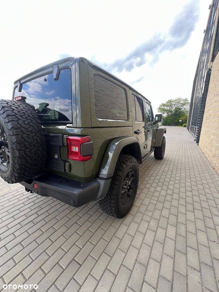 Jeep Wrangler - 12