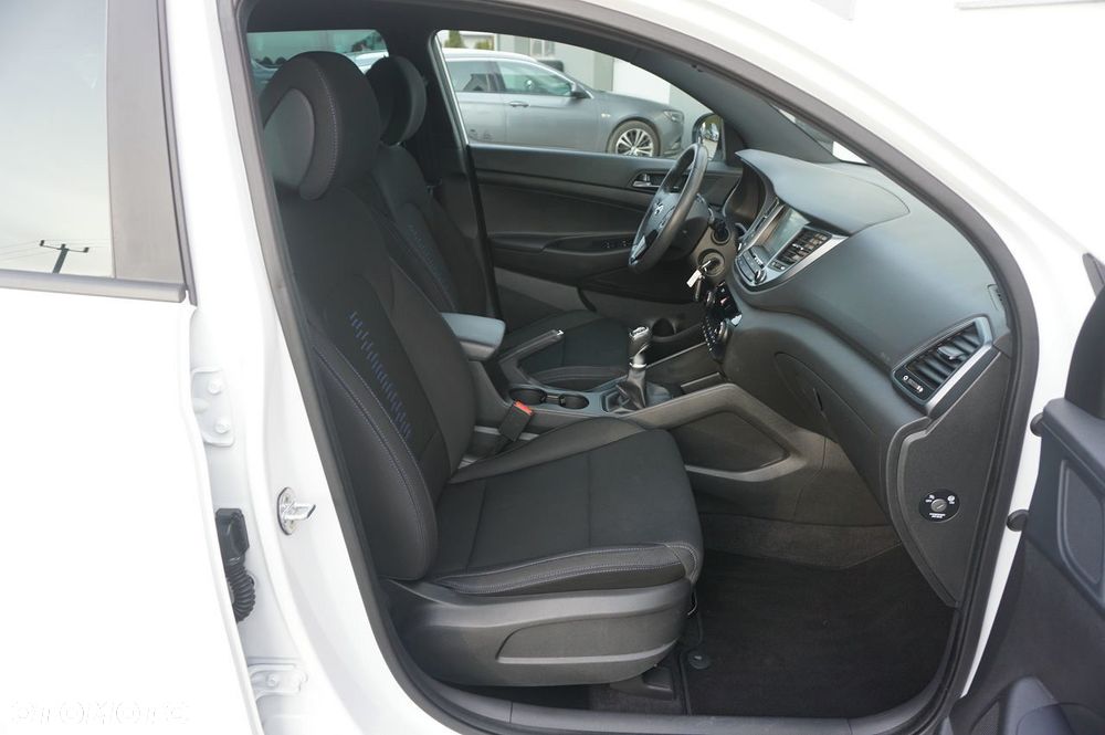 Hyundai Tucson blue 1.6 GDi 2WD Passion - 19