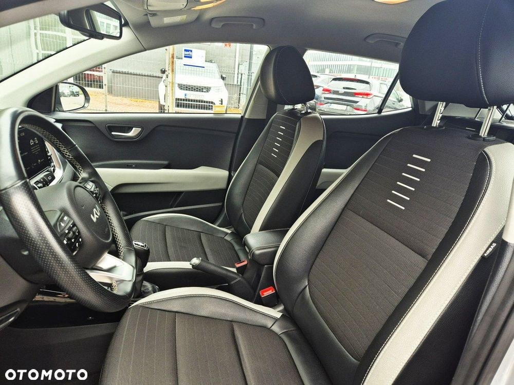 Kia Stonic 1.0 T-GDI L - 12
