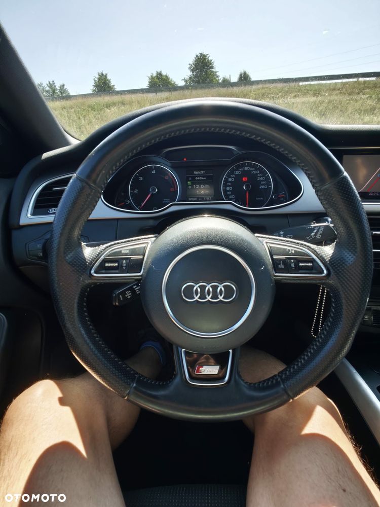 Audi A4 Avant 2.0 TDI DPF quattro S tronic S line Sportpaket - 2