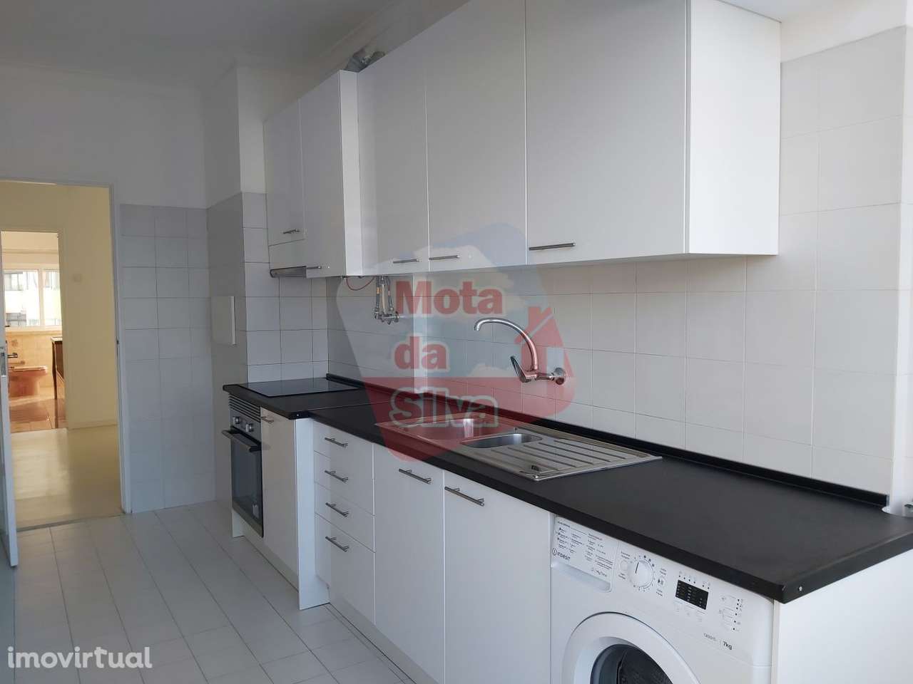 Excelente apartamento T3 para arrendamento em Cova da Piedade, Centro - Grande imagem: 5/17