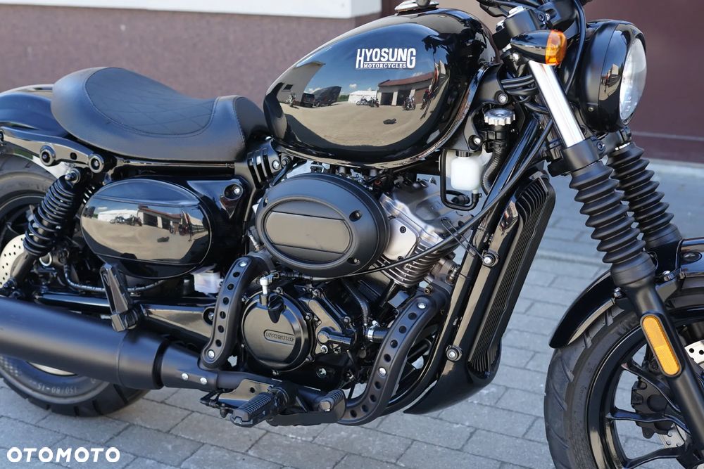 Hyosung GV - 13