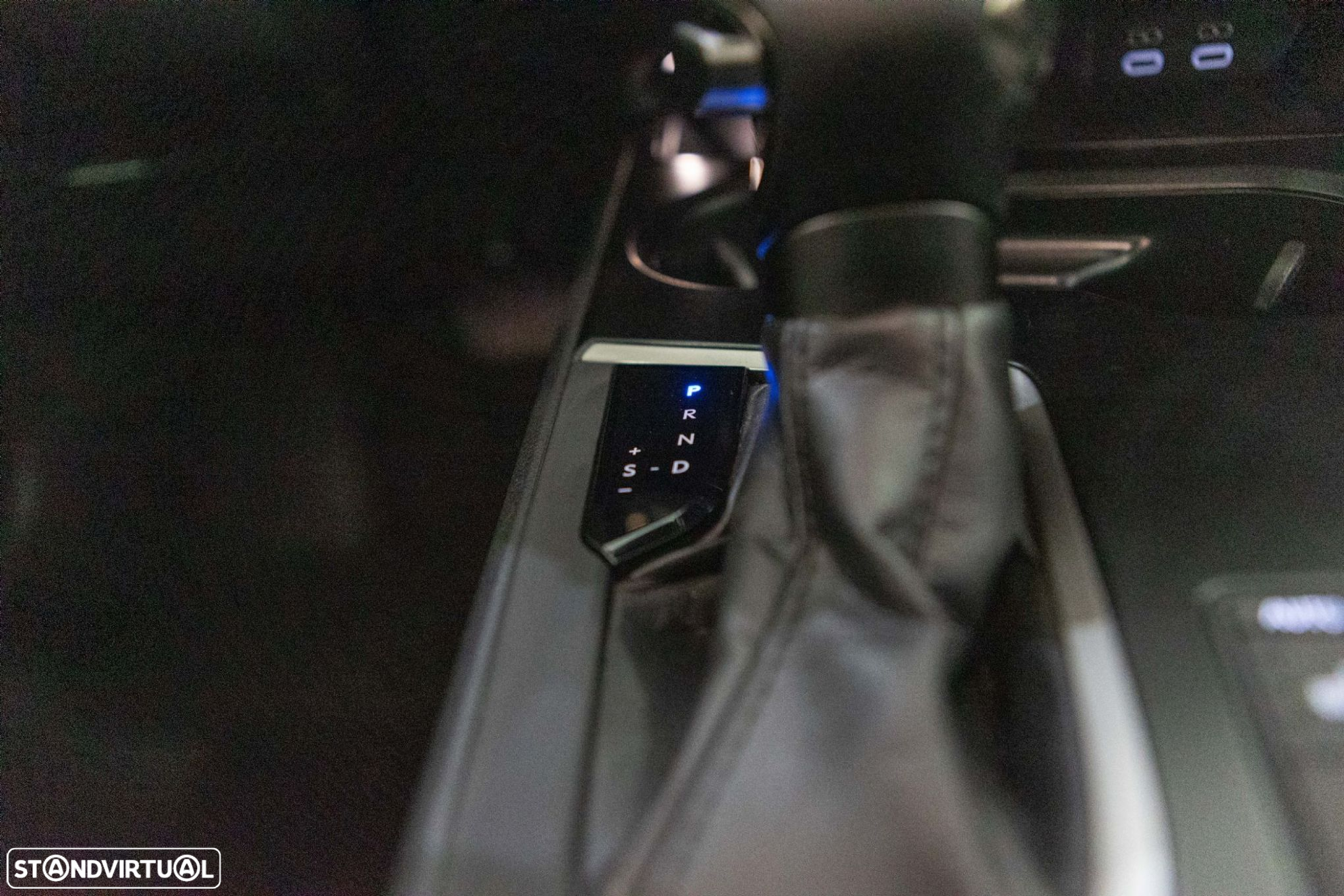 Lexus UX 250h F Sport - 25