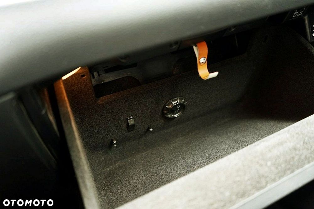 Volkswagen Passat - 30