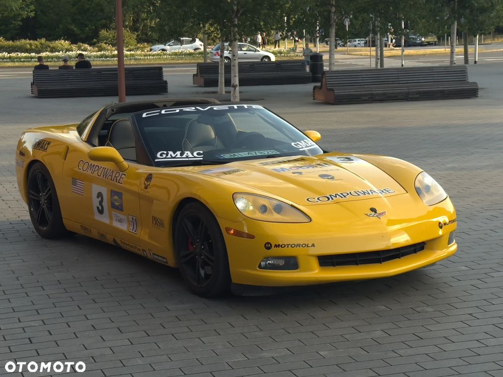 Chevrolet Corvette - 19