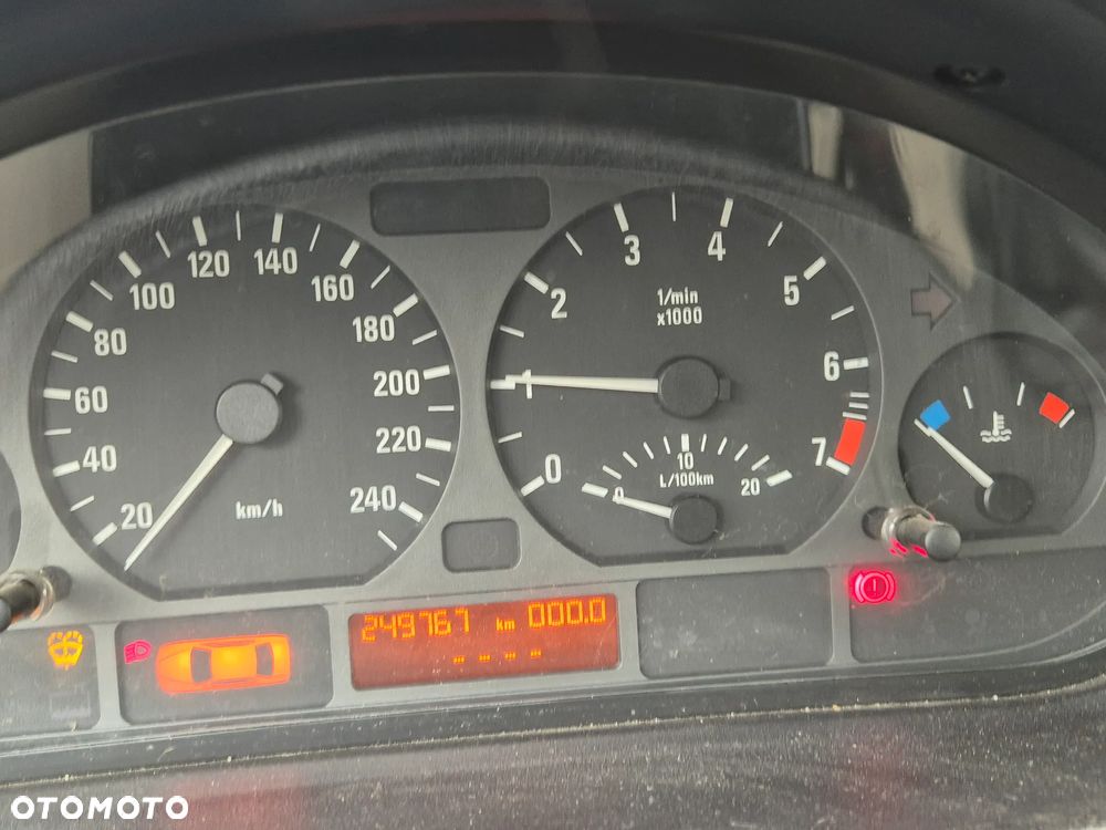 BMW Seria 3 - 11