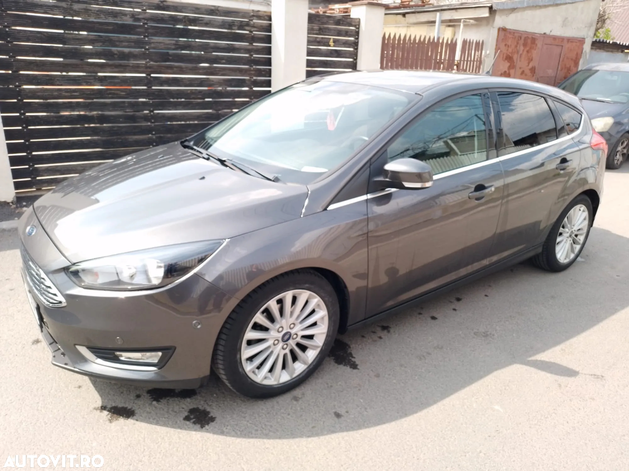 Ford Focus 1.0 EcoBoost Titanium - 3