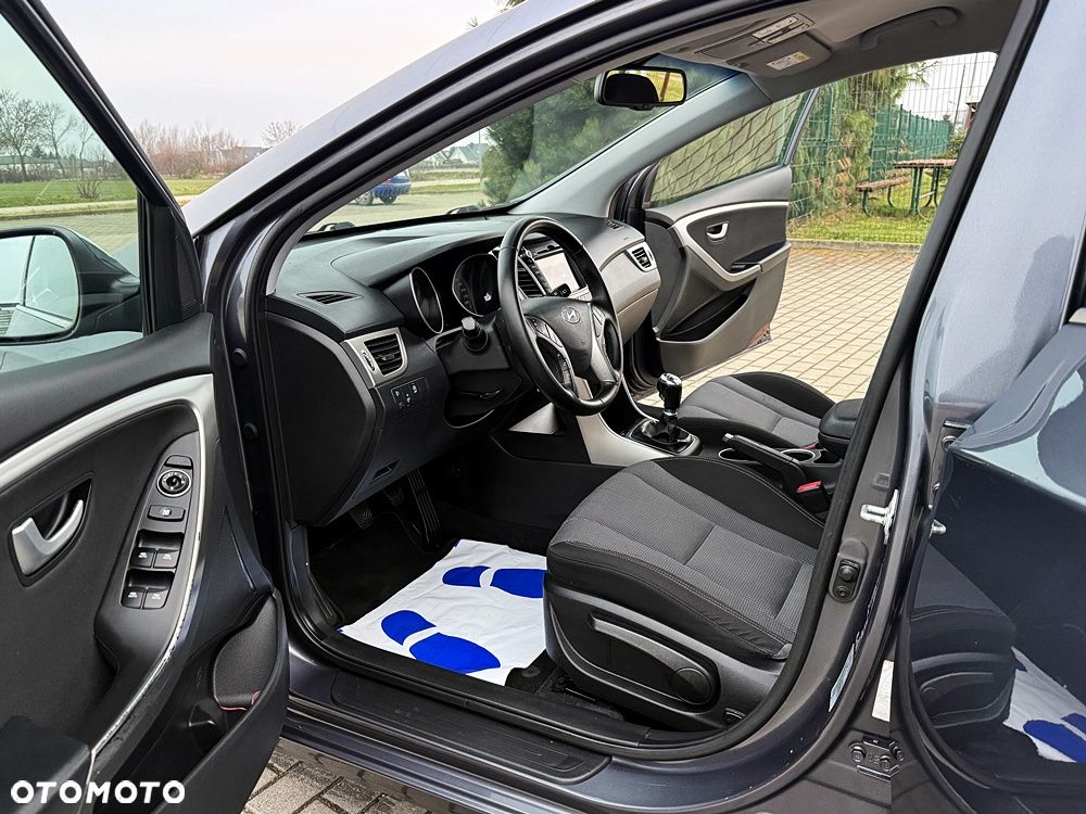 Hyundai i30 1.6 CRDi Comfort - 24