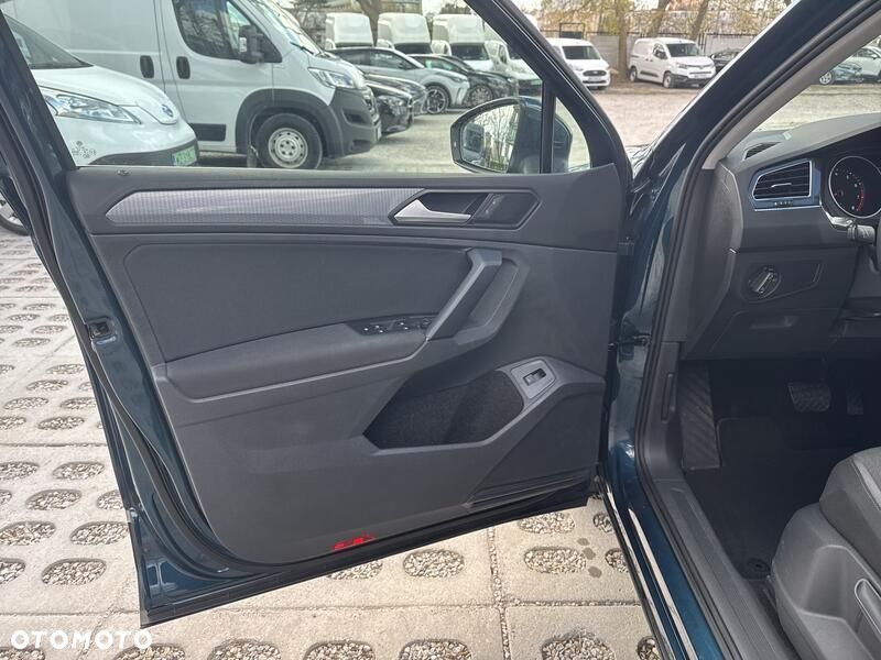 Volkswagen Tiguan - 15
